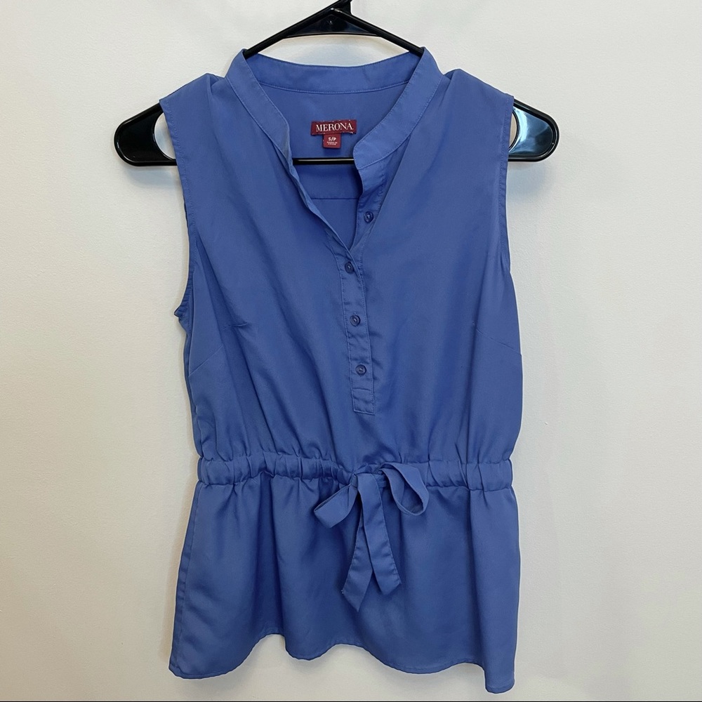 Sleeveless Blouse with tie waist